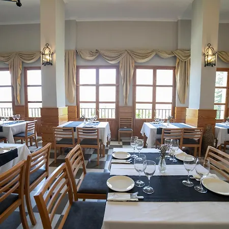 Hotel Turistica De 3*