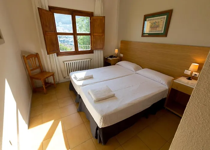 فندق Turistica De