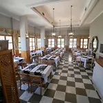 Hotel Turistica De 3*